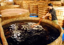 Le Nuoc Mam: sauce de poisson miracle du Vietnam Le Nuoc Mam: sauce de poisson miracle du Vietnam